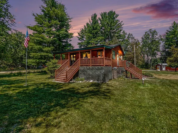 16065 Roaring Brook Dr, Hersey, MI 49639