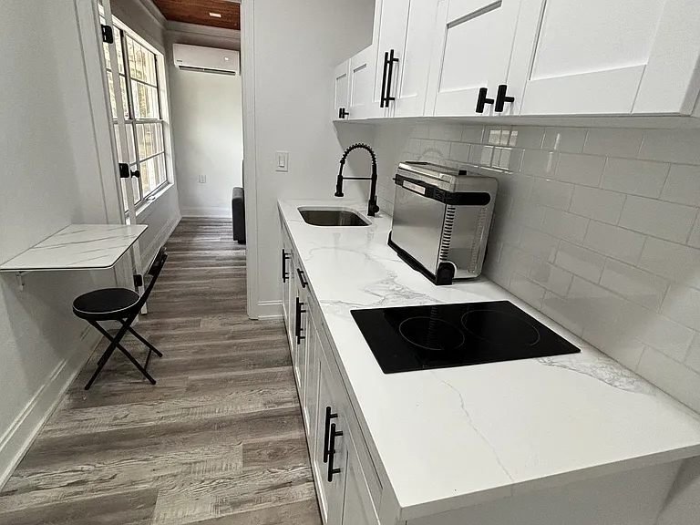 15th St SW — Photo 3