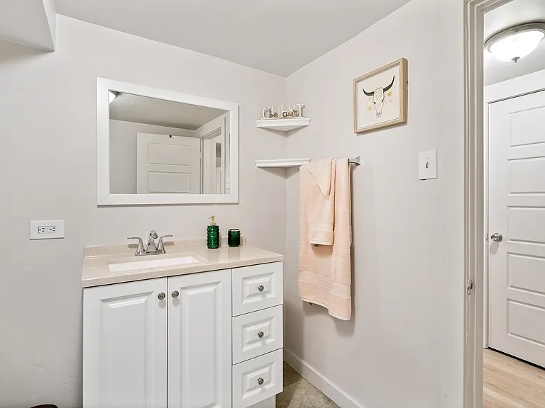 3510 N Columbine St #BASEMENT — Photo 19