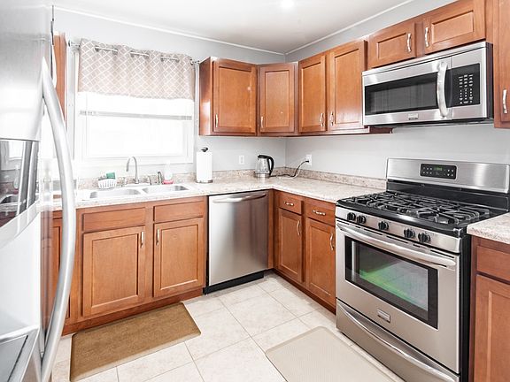 5th image of 17440 Fleetwood Ln
