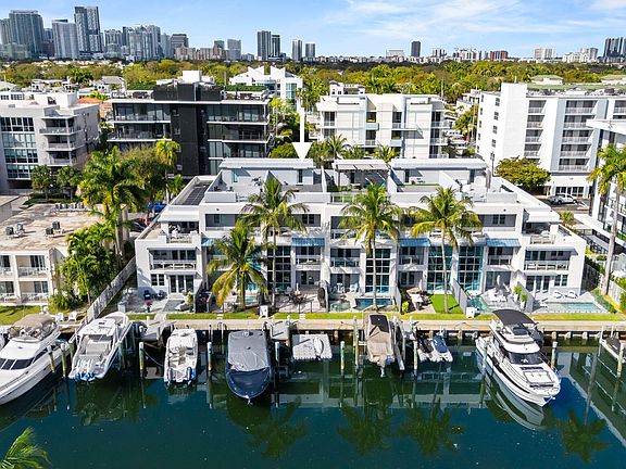 3rd image of 144 Isle Of Venice Drive #144