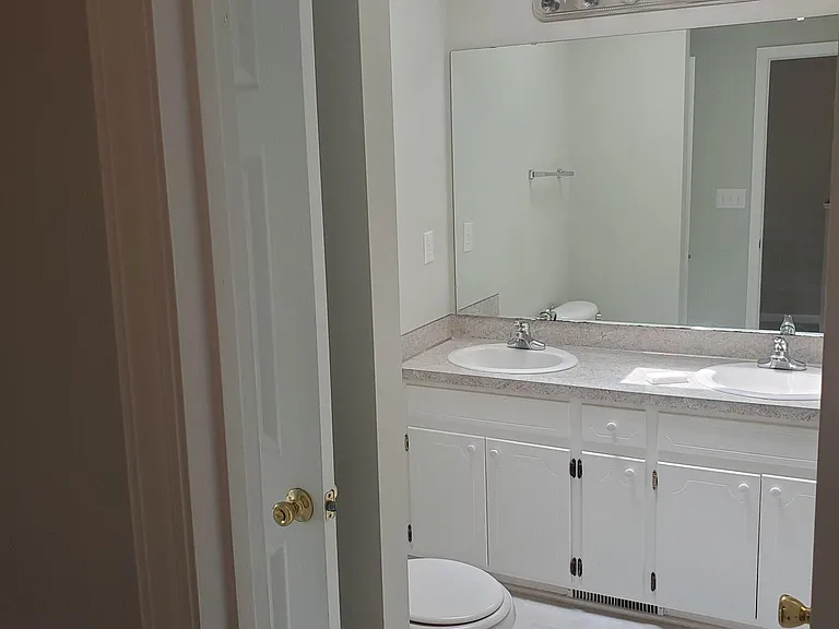 2315 Vineyard Dr #B4 — Photo 27