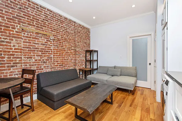 Rented by Compass | media 14