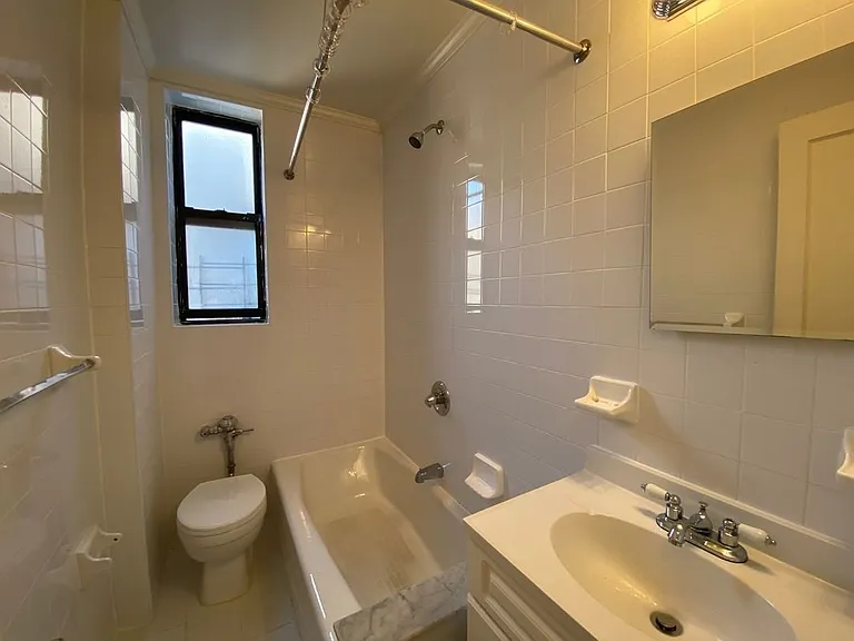 600 W 218th St #LJ — Photo 10