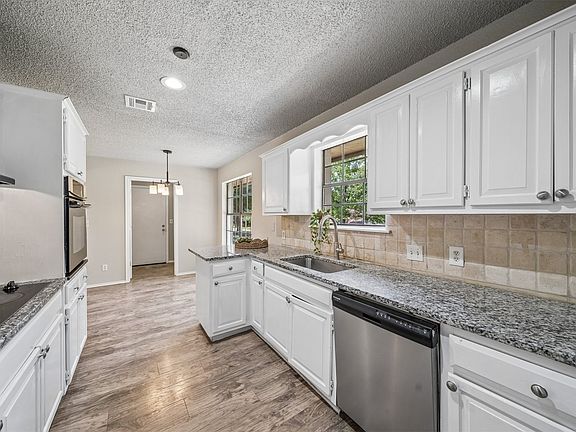 4th image of 8225 Wright Pl