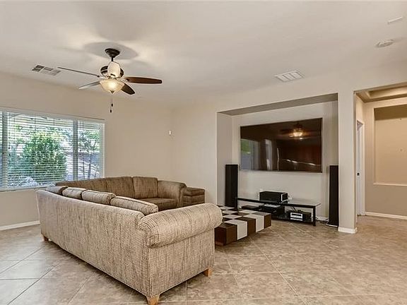 4th image of 7244 Royal Melbourne Dr