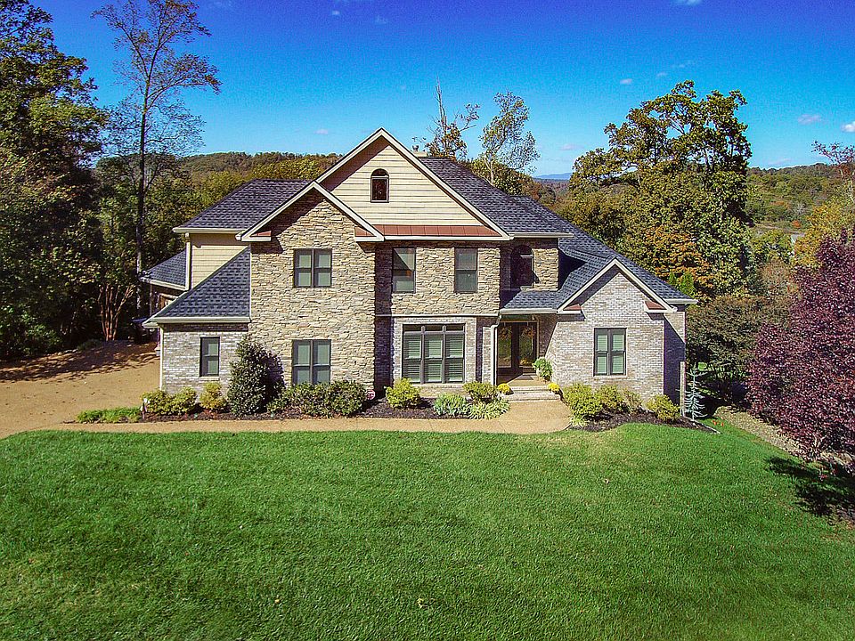1st image of 245 Wedgewood Dr