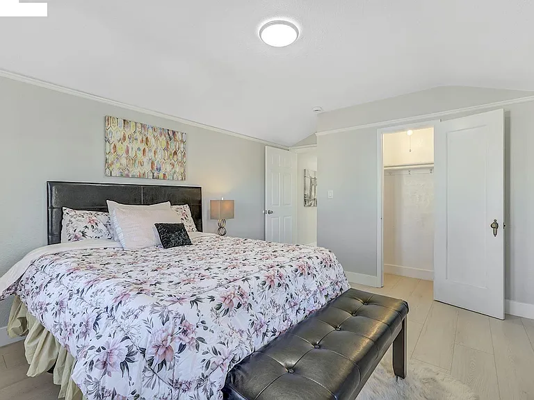 2834 Abbey St — Photo 10