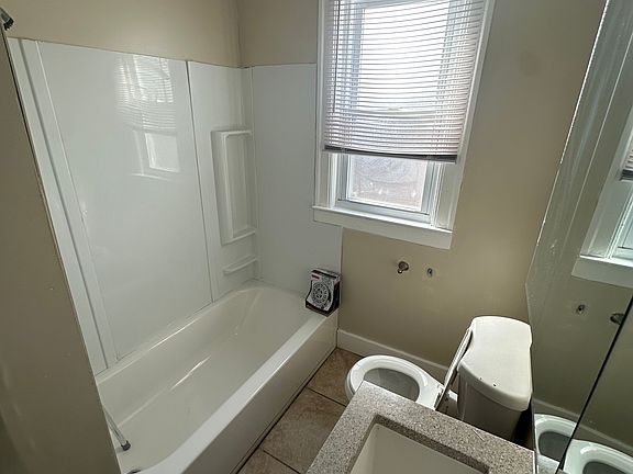 5th image of 19134 Mapleview St Floor 2
