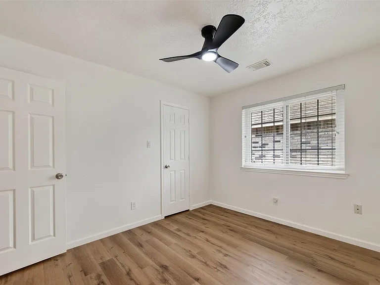 7403 Oak Walk Dr — Photo 22