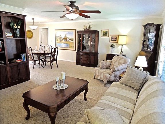 3rd image of 6285 Tanglewood Dr NE