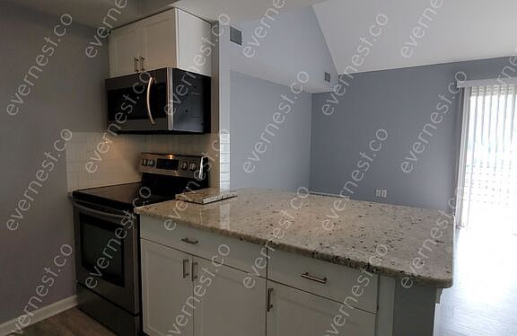 3rd image of 2810 Davison Ave Building 9