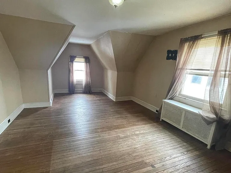 753 N Main Ave #3 — Photo 4