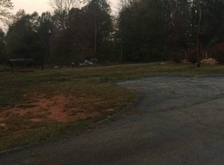 1092 Lake Cunningham Rd, Greer, SC 29651