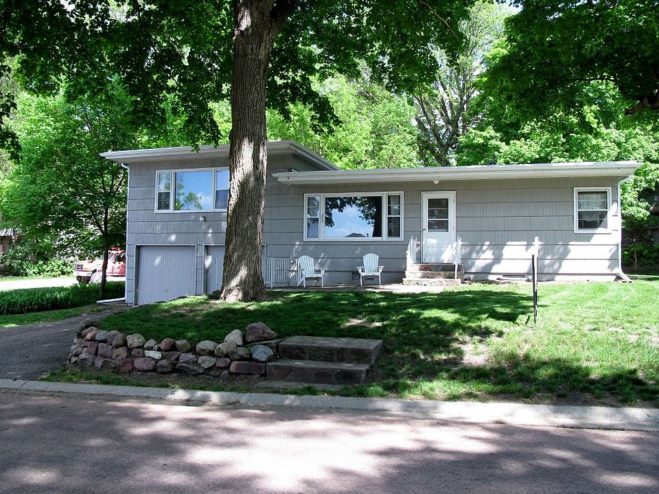 1st image of 3906 Lake Shore Dr