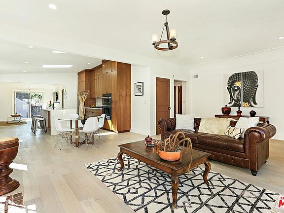 4th image of 1680 Hill Dr