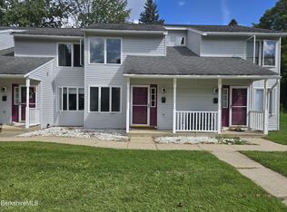 70 Lake St APT B, Dalton, MA 01226