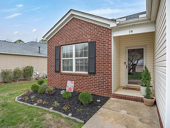 2nd image of 19 Yearling Ct