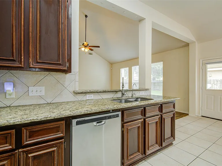 21718 Grand Hollow Ln — Photo 12