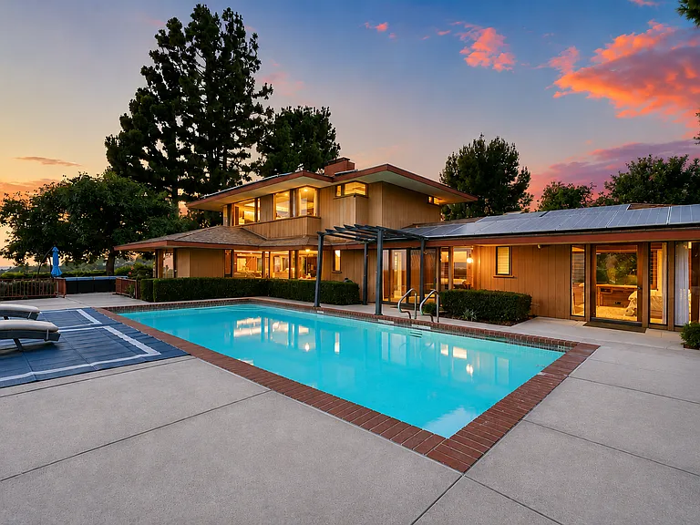 540 Reposado Dr — Photo 2