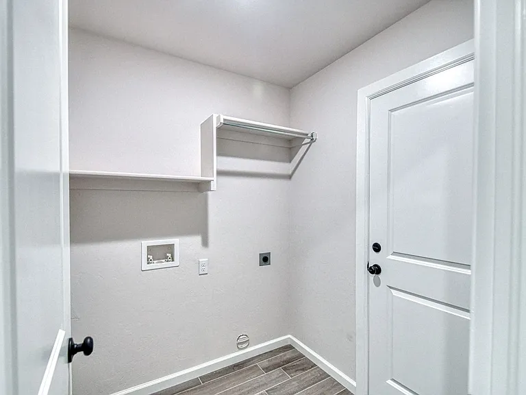 932 Varenna Ct — Photo 24