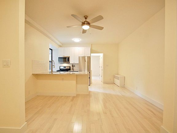 2nd image of 92 Pinehurst Ave APT 2F