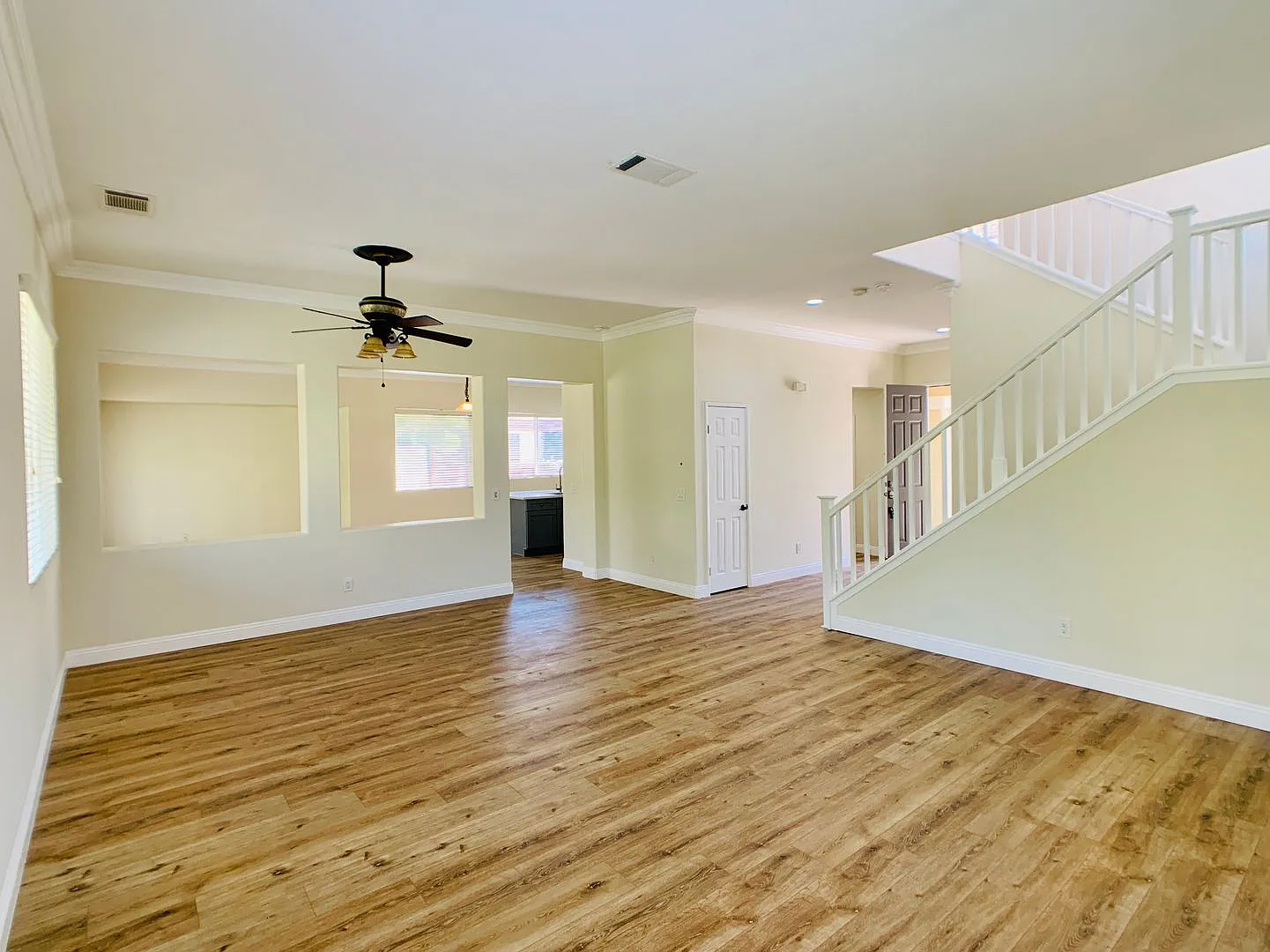 Spacious 6-Bedroom Cape Cod Home in Etiwanda 7841 Amarone Place, Rancho Cucamonga — Photo 2