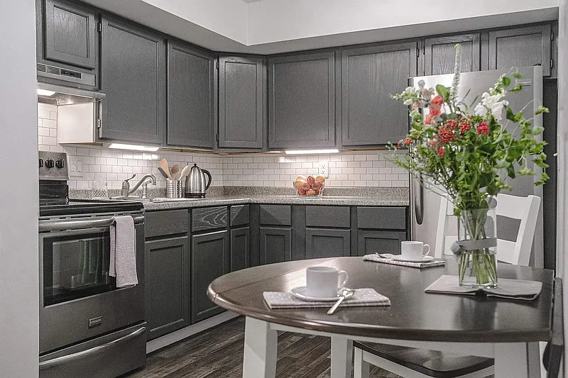 1 bed, 1.0 bath, 572 sqft, $2,000 — Photo 4
