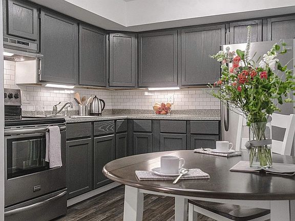 4th image of 288 Main St APT 19B