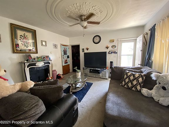 3rd image of 1514-1516 Cedar Ave