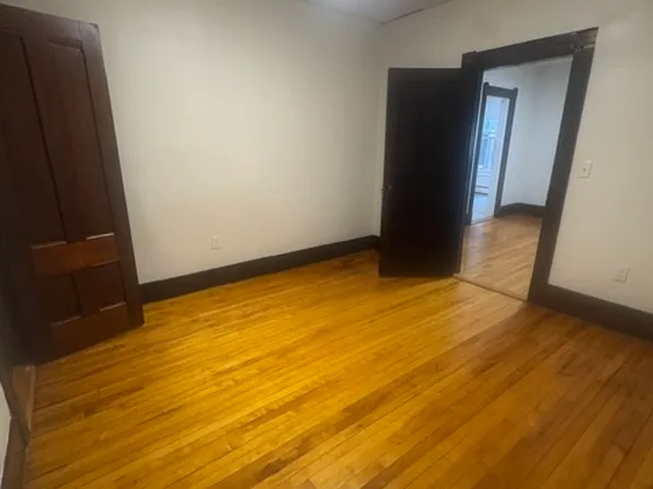 193 Pleasant St #1, Worcester, MA 01609