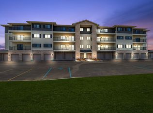 2034 W 75th Pl Unit 38, Merrillville, IN 46410