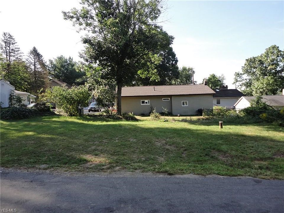 1st image of 404 W Olden Ave