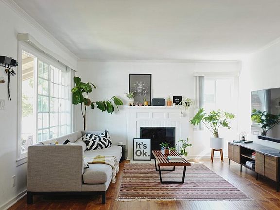 3rd image of 304 Almaden Way