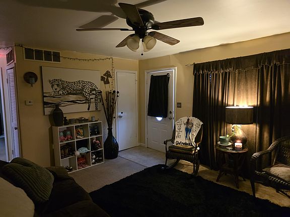 4th image of 328 Clyde St