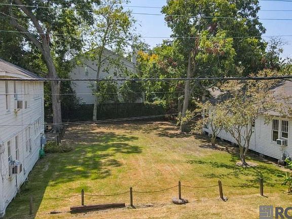 4th image of 204 E State St #2
