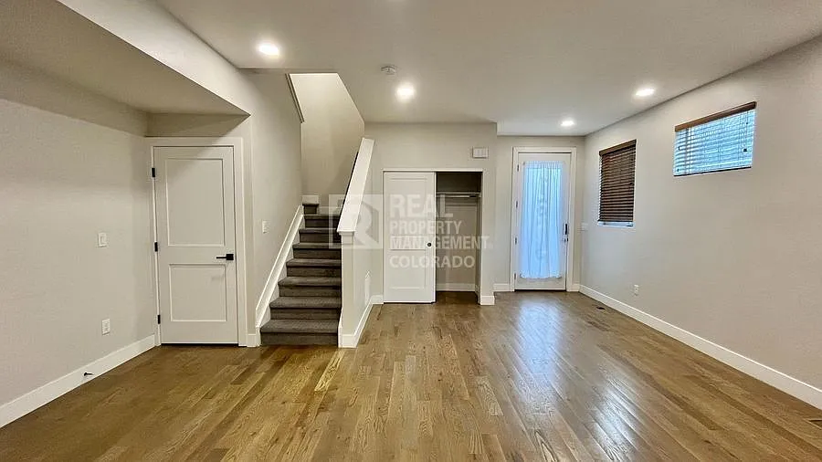 Modern 3-Bedroom Townhouse with Private Rooftop Deck in West Colfax! — Photo 3