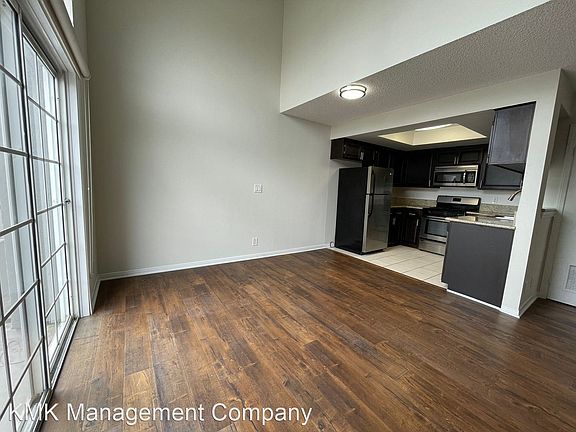 3rd image of 4070 Redwood Ave APT 203