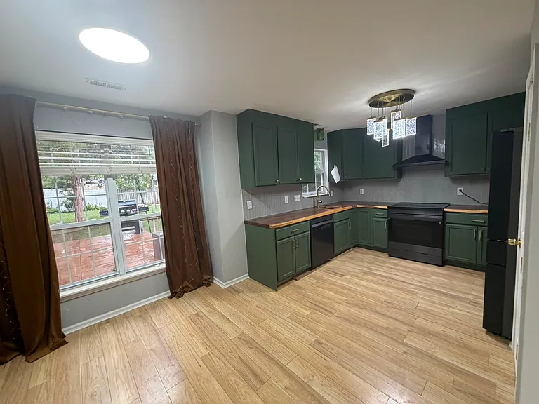 6105 Old Corral St — Photo 3