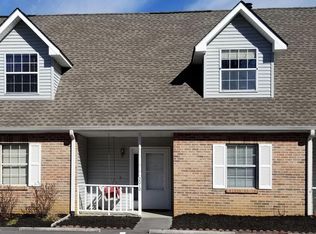 2010 Silverbrook Dr, Knoxville, TN 37923