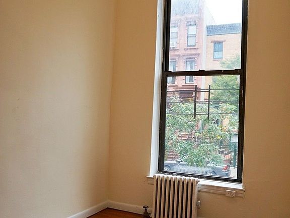 5th image of 264 W 121st St APT 2F