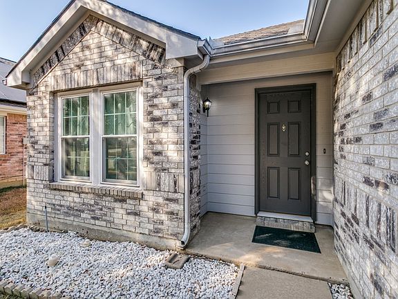 3rd image of 5714 Firethorn Ln