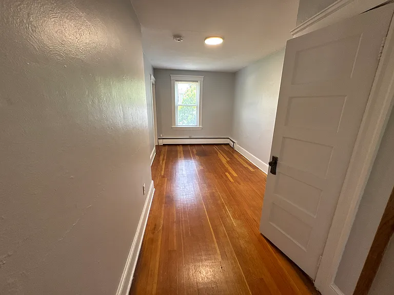 59 Cooper Ave #2F — Photo 8
