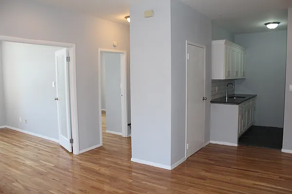 Rented by Avenues Real Estate | media 6