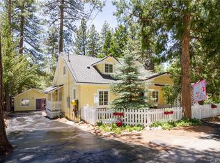 1140 Illini Dr, Fawnskin, CA 92333
