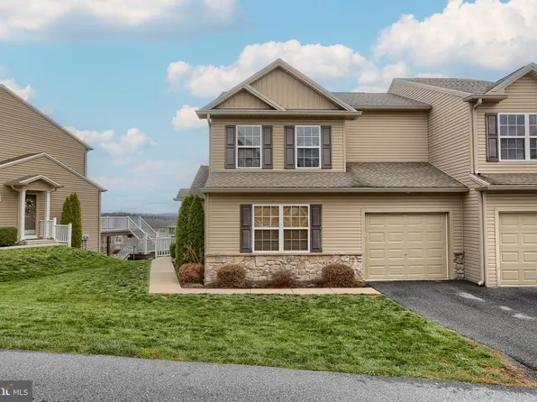 8430 Hamilton St, Hummelstown, PA 17036