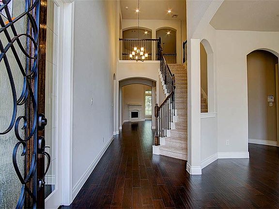 3rd image of 11011 Mayberry Heights Dr