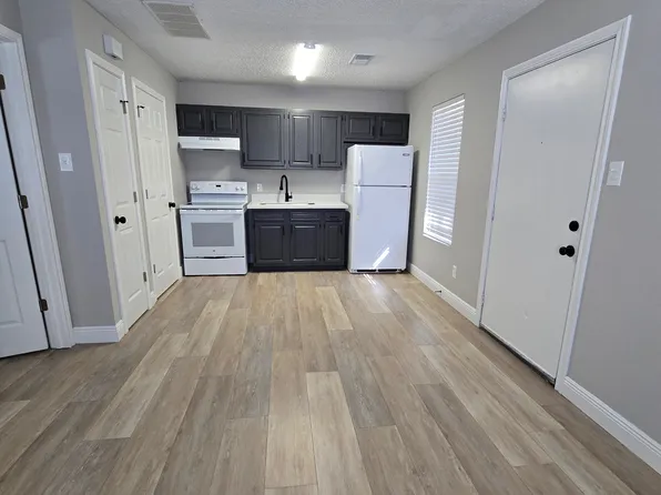 BK6 - 1845 Mcfaddin Avenue