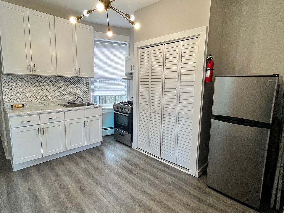 1st image of 488 Kennedy Blvd #9