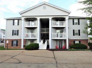 4334 Arrow Tree Dr APT B, Saint Louis, MO 63128